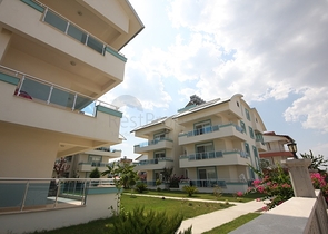 شقق في مجمع جديد كامل التشطيب 2 + 1 في بيليك