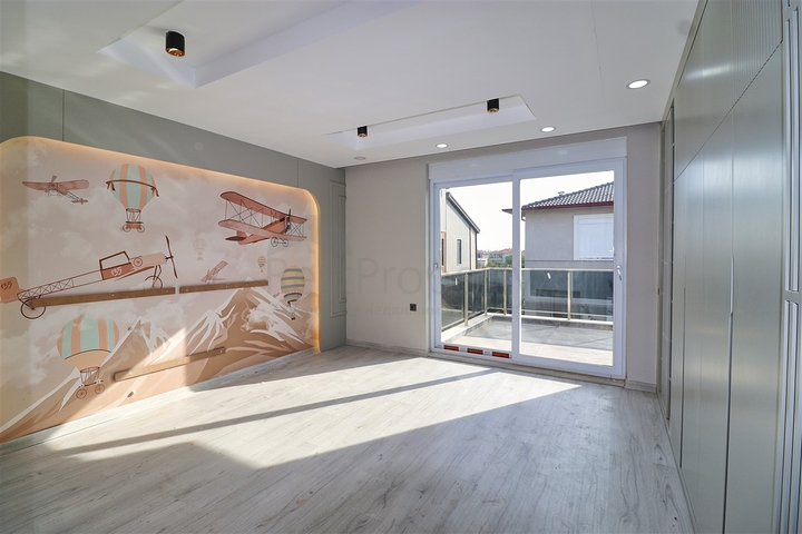 فيلا 5+1 في دوشيمالتي-منطقة أنطاليا 