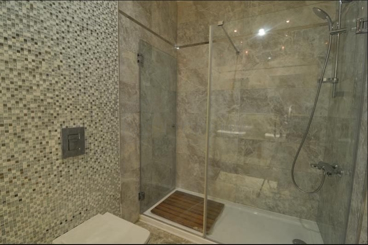 فيلات الرفاهية في مدينة ألانيا بالقرب من القلعة 