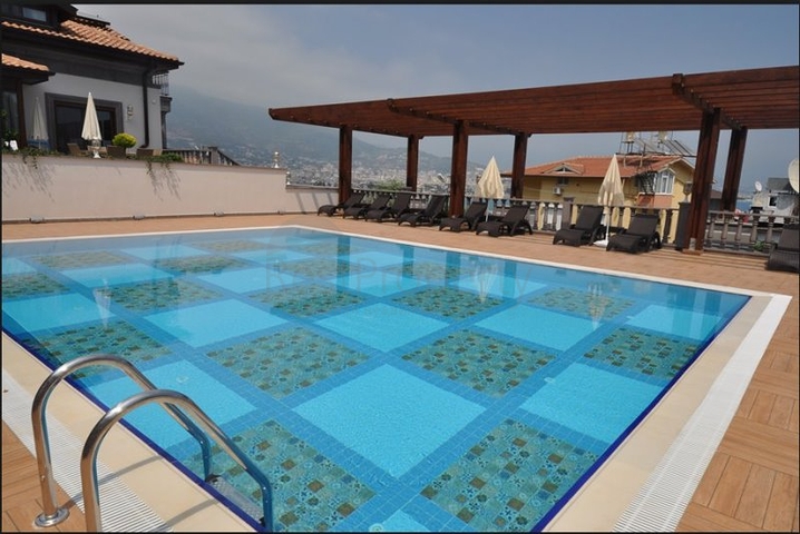 فيلات الرفاهية في مدينة ألانيا بالقرب من القلعة 