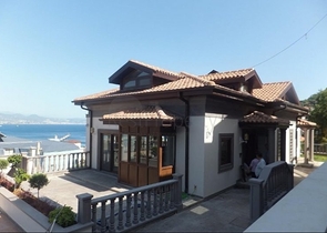 فيلات الرفاهية في مدينة ألانيا بالقرب من القلعة 