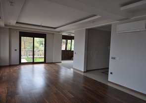 فيلات الرفاهية في مدينة ألانيا بالقرب من القلعة 