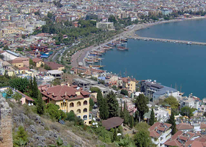 فيلات الرفاهية في مدينة ألانيا بالقرب من القلعة 