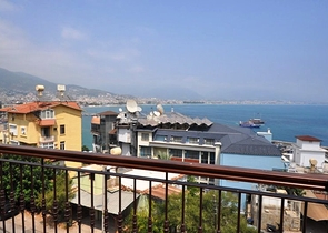 فيلات الرفاهية في مدينة ألانيا بالقرب من القلعة 