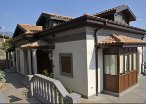 فيلات الرفاهية في مدينة ألانيا بالقرب من القلعة 