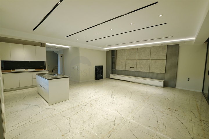 فيلا 4+1 في كيمير-منطقة أنطاليا 