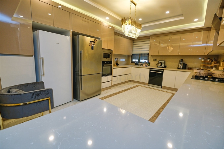 فيلا 3+2 في كيمير-منطقة أنطاليا 