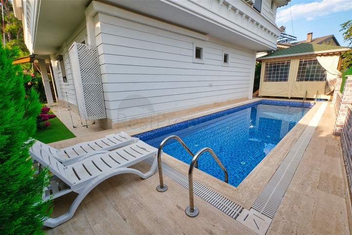 فيلا 3+2 في كيمير-منطقة أنطاليا 