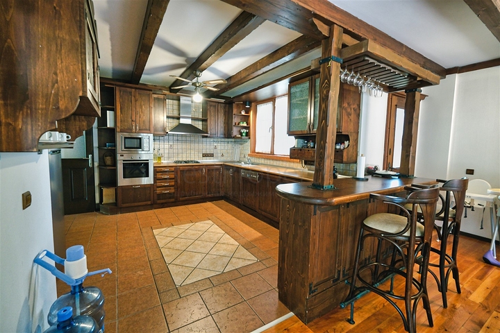 فيلا 6+1 في كيمير-منطقة أنطاليا 