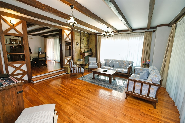 فيلا 6+1 في كيمير-منطقة أنطاليا 