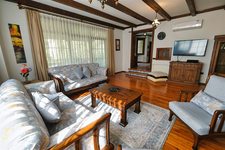 فيلا 6+1 في كيمير-منطقة أنطاليا 