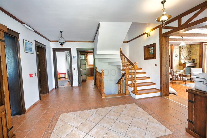 فيلا 6+1 في كيمير-منطقة أنطاليا 