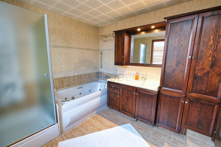 فيلا 6+1 في كيمير-منطقة أنطاليا 