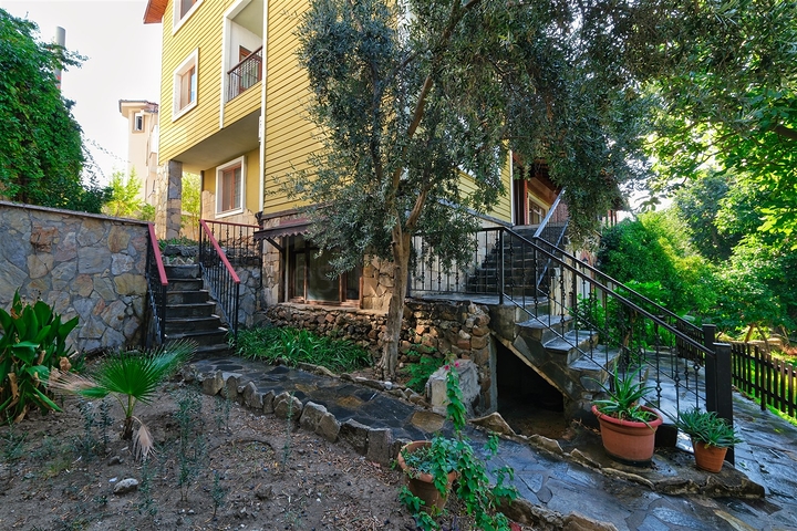 فيلا 6+1 في كيمير-منطقة أنطاليا 