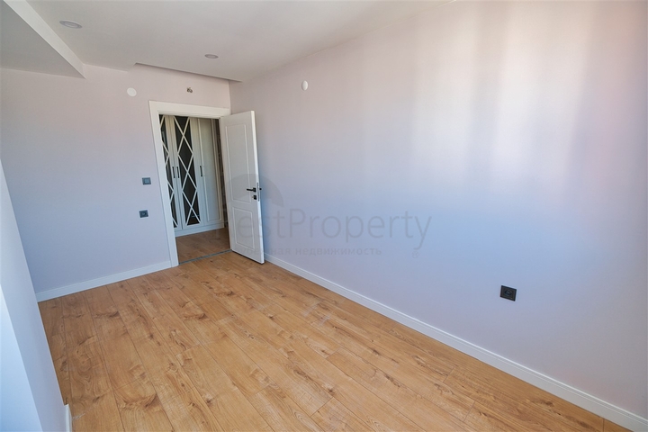 شقق دوبلكس 2+1 و 4+1 و 5+1 في حي سنان - أنطاليا 