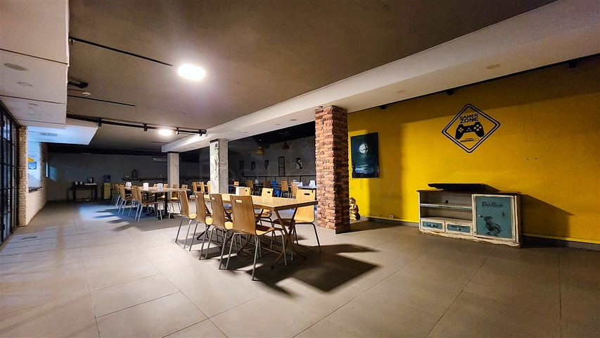 فندق من 57 غرفة في منطقة كيبيز-أنطاليا للبيع. 