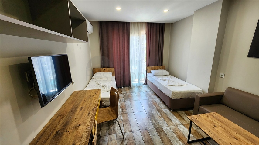 فندق من 57 غرفة في منطقة كيبيز-أنطاليا للبيع. 