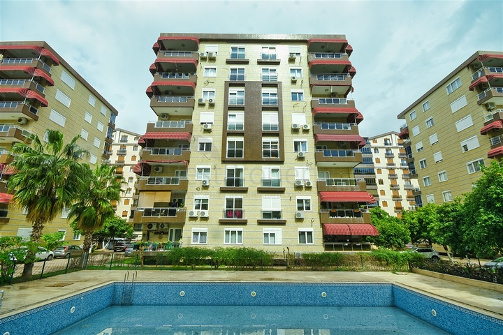 شقة 4 + 1 في حي سيتيلر أنطاليا 