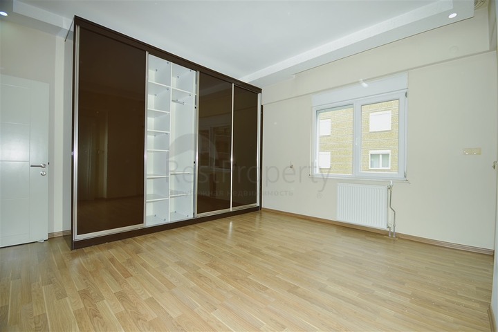 شقة 4 + 1 في حي سيتيلر أنطاليا 