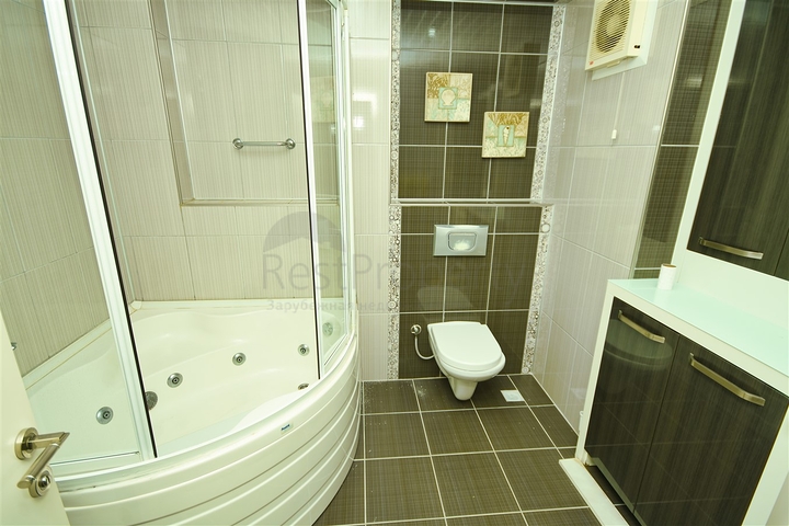 شقة 4 + 1 في حي سيتيلر أنطاليا 