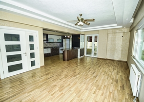 شقة 4 + 1 في حي سيتيلر أنطاليا 