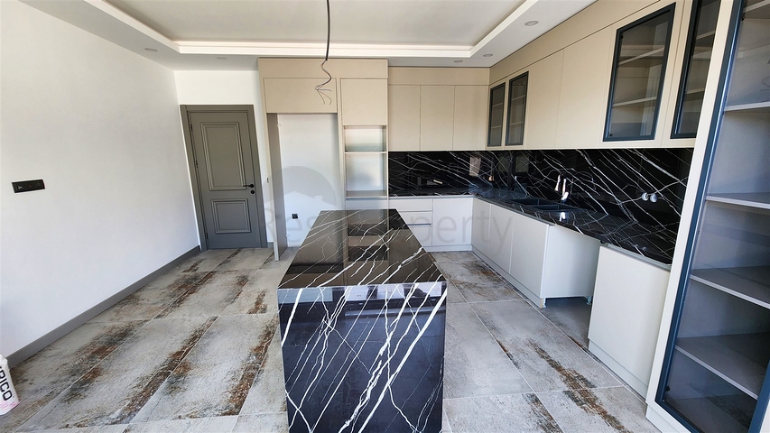 فيلا 4+1 في دوشيمالتي-منطقة أنطاليا 