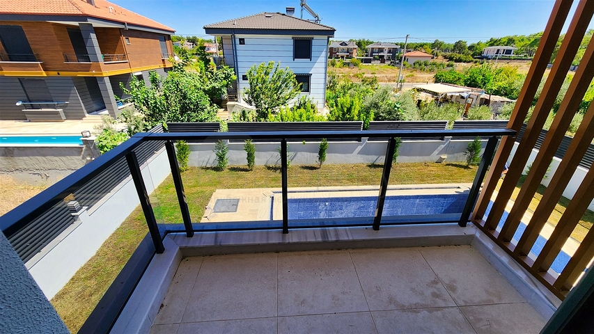 فيلا 4+1 في دوشيمالتي-منطقة أنطاليا 