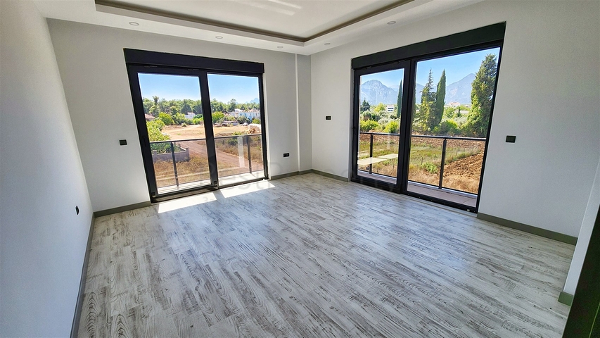 فيلا 4+1 في دوشيمالتي-منطقة أنطاليا 