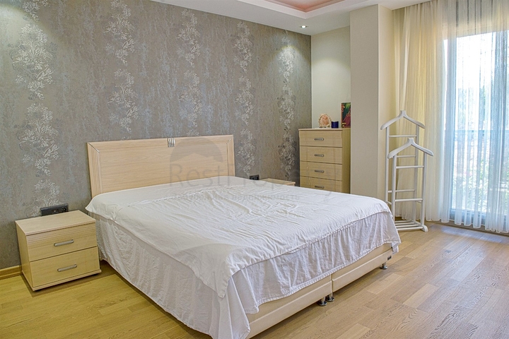 شقة دوبلكس 4 + 1 في حي زيومريوت - أنطاليا 