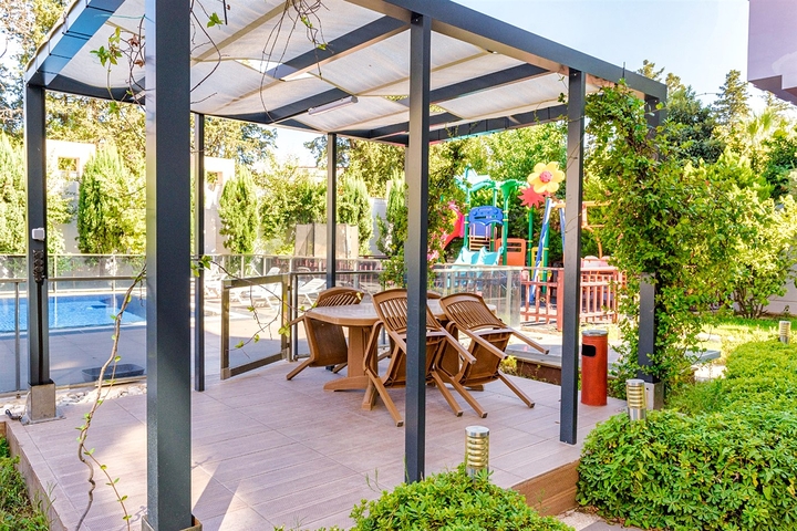 شقة دوبلكس 4 + 1 في حي زيومريوت - أنطاليا 