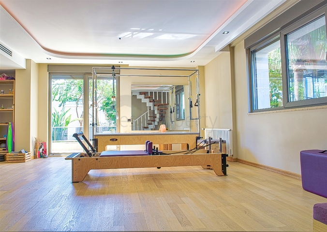 شقة دوبلكس 4 + 1 في حي زيومريوت - أنطاليا 