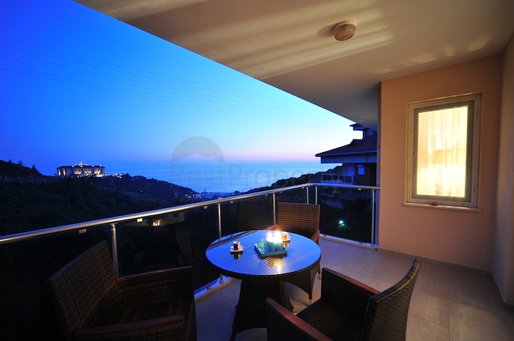 شقق و بنتهاوس بإطلالات بانورامية ساحرة على البحر في منطقة كارجي جاك من ألانيا