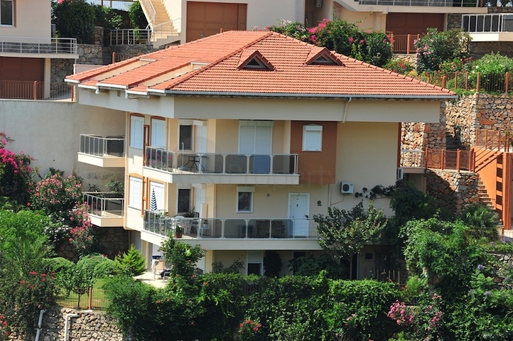 شقق و بنتهاوس بإطلالات بانورامية ساحرة على البحر في منطقة كارجي جاك من ألانيا