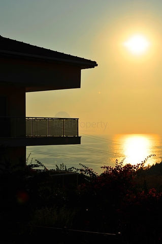 شقق و بنتهاوس بإطلالات بانورامية ساحرة على البحر في منطقة كارجي جاك من ألانيا