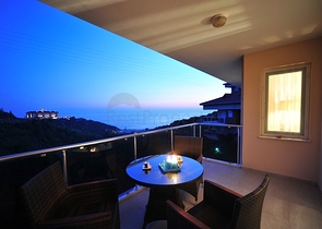 شقق و بنتهاوس بإطلالات بانورامية ساحرة على البحر في منطقة كارجي جاك من ألانيا