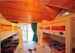 شقق و بنتهاوس بإطلالات بانورامية ساحرة على البحر في منطقة كارجي جاك من ألانيا