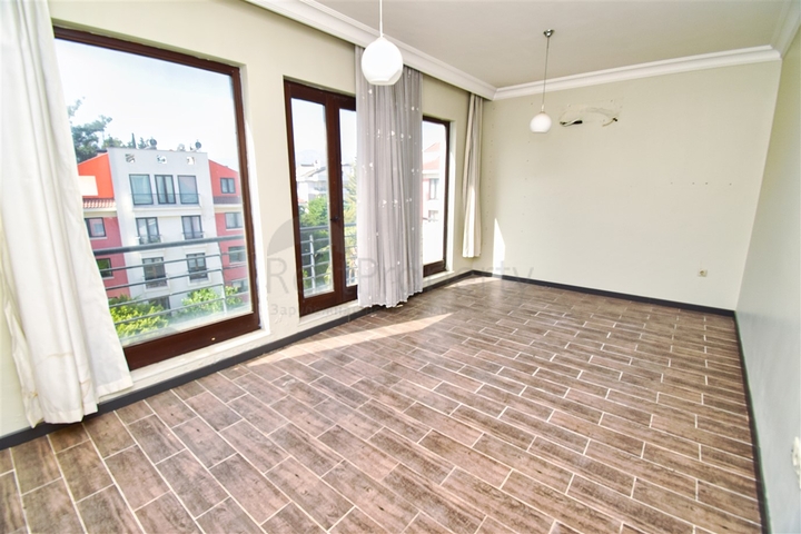 شقة 4+1 في حي أولوش-أنطاليا 