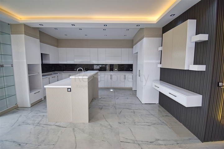 فيلا 5+1 في دوشيمالتي-منطقة أنطاليا 