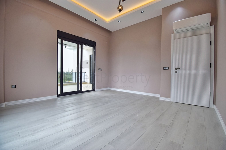 فيلا 5+1 في دوشيمالتي-منطقة أنطاليا 