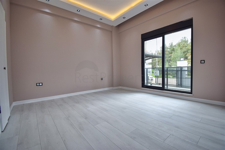 فيلا 5+1 في دوشيمالتي-منطقة أنطاليا 