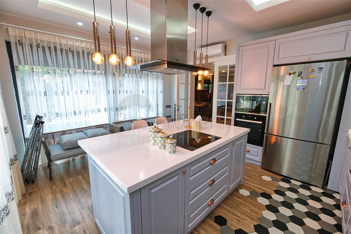 فيلا 5+1 في مولايوسوف - حي أنطاليا 