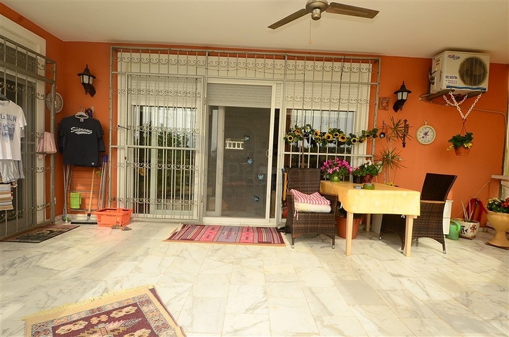 فيلا مع مسبح في محمودلار