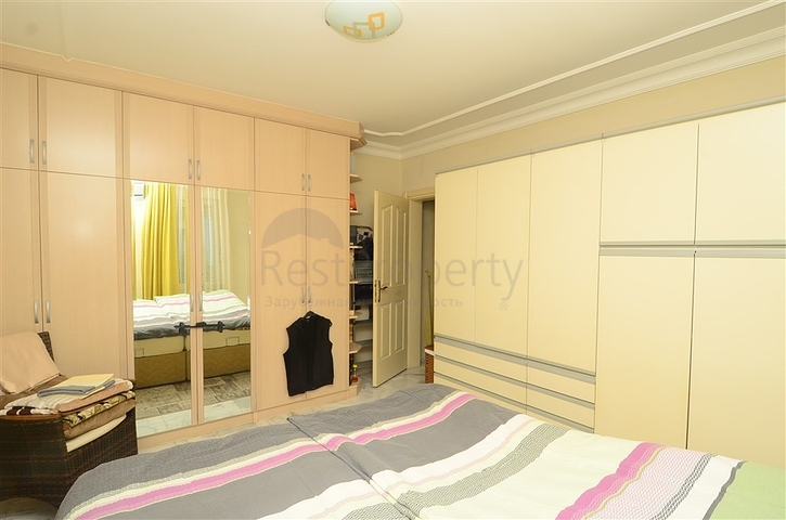 فيلا مع مسبح في محمودلار