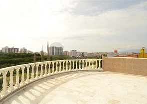 فيلا مع مسبح في محمودلار