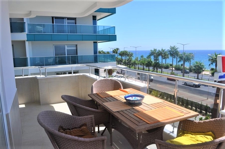 شقق على الساحل الأول في محمودلار