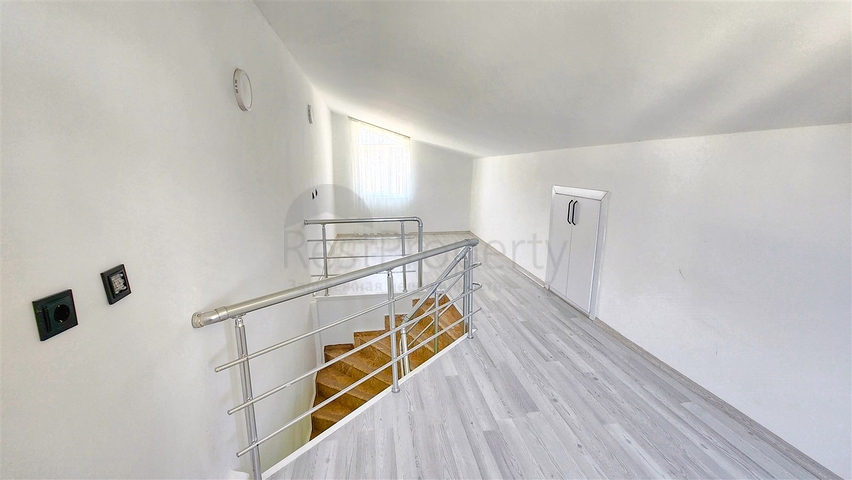 فيلا 4 + 1 في منطقة بيليك أنطاليا 