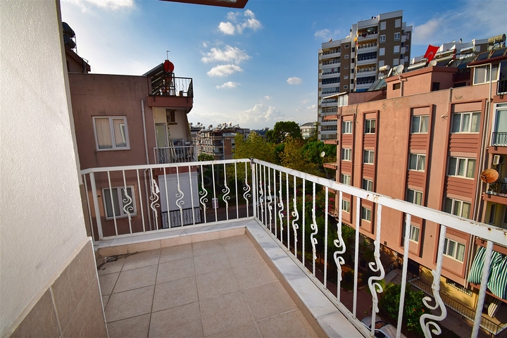 شقة 3+1 في حي ميدانكافاجي-أنطاليا 