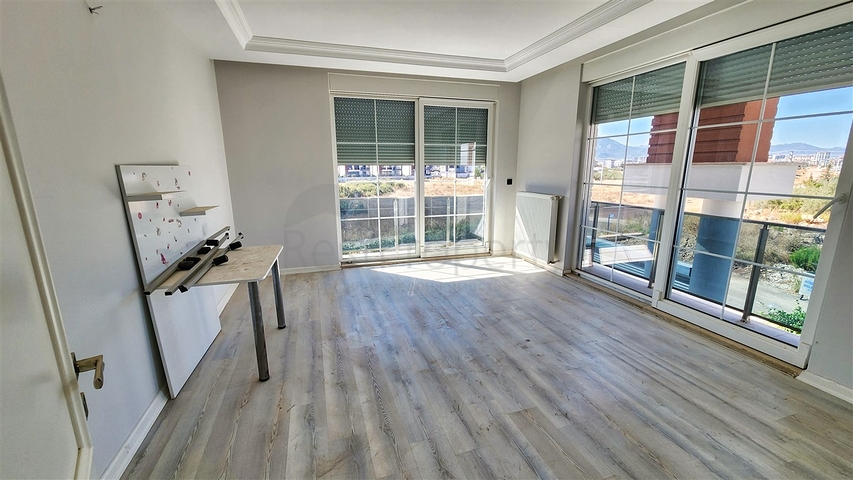 فيلا 5+1 في دوشيمالتي-منطقة أنطاليا 