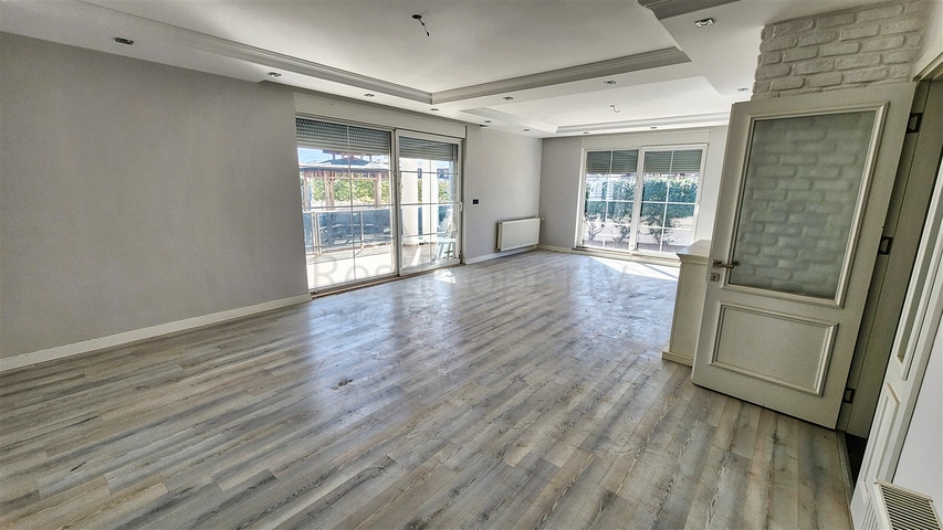 فيلا 5+1 في دوشيمالتي-منطقة أنطاليا 