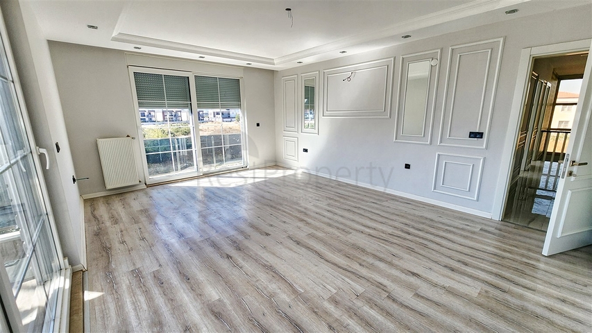 فيلا 5+1 في دوشيمالتي-منطقة أنطاليا 